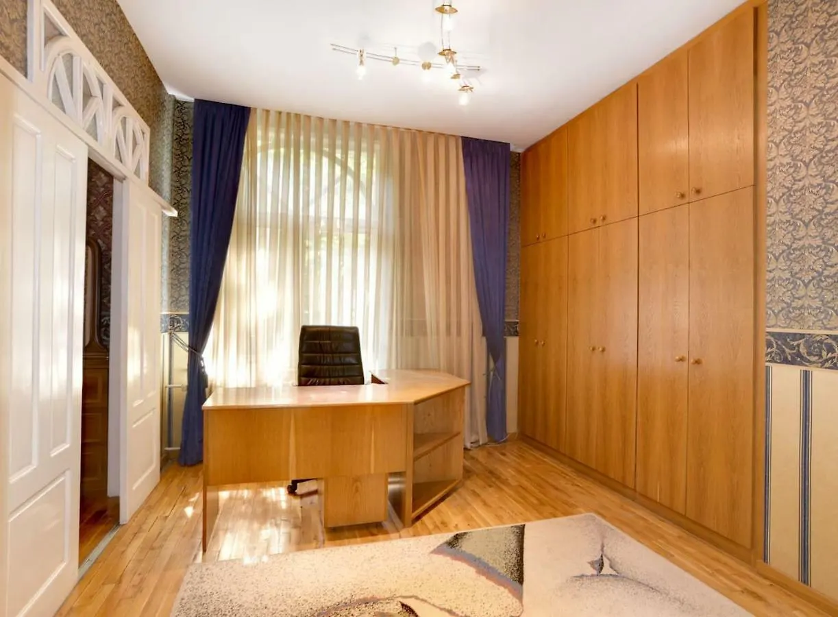 Aristocratic, Elegant, Designer Top Central Apartment Sofia 0*,