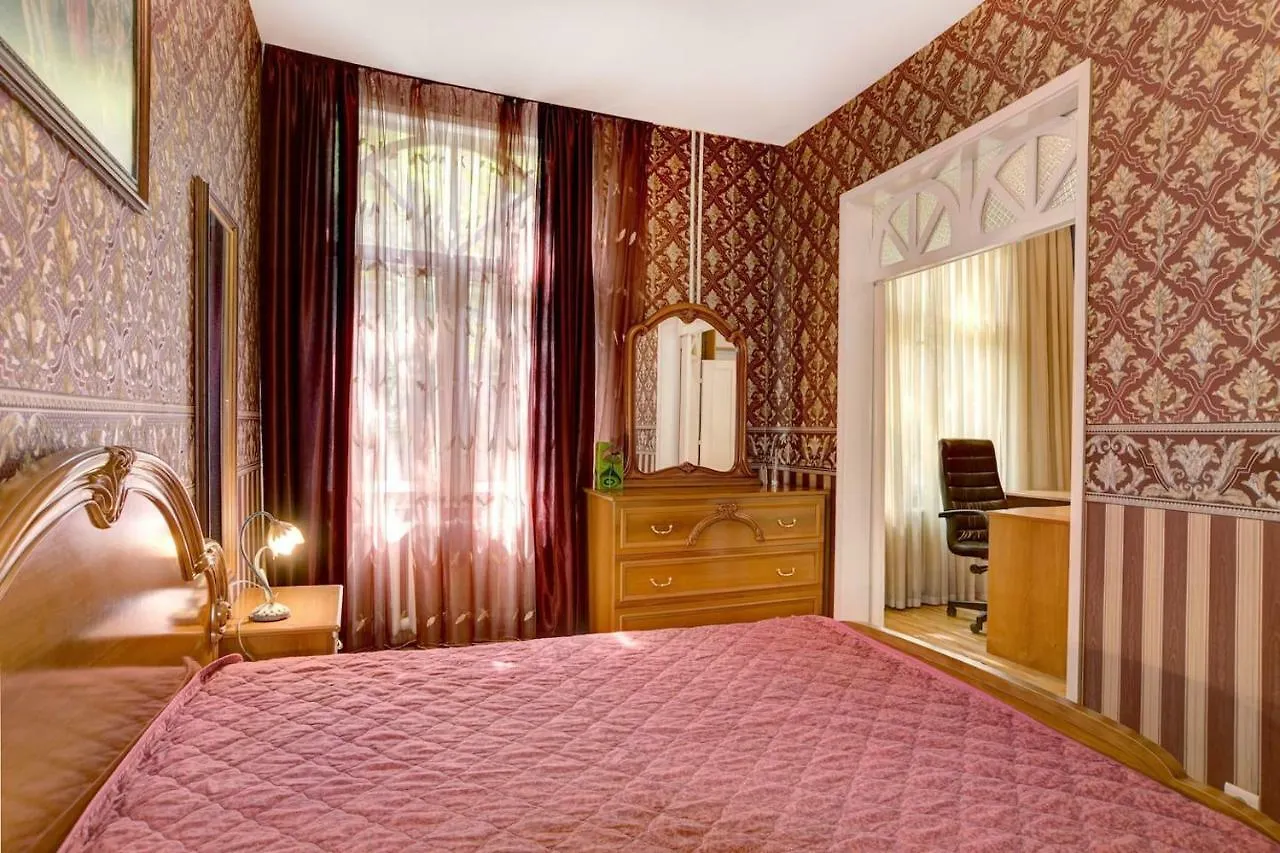 Aristocratic, Elegant, Designer Top Central Apartment Sofia 0*,